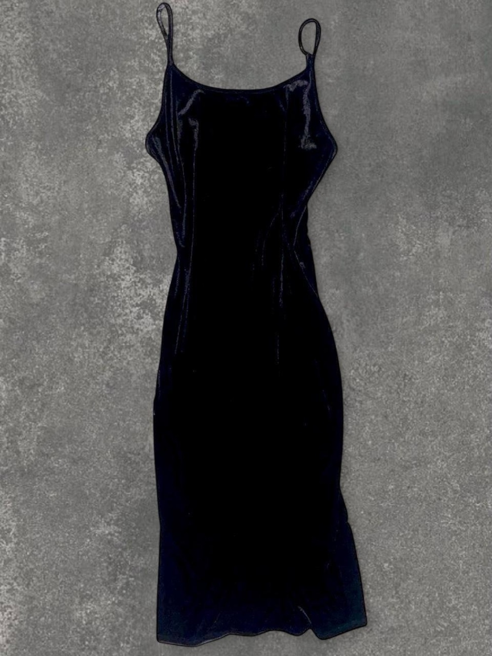 Women’s Vintagr Black Velvet Slip Dress - Classic Spaghetti Strap